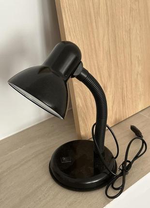 Лампа черная,настольная лампа