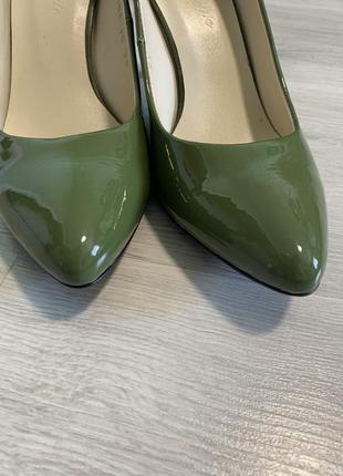 Туфлі човники, оливковий колір 38р5 фото