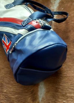Стильна яскрава сумка бочка принт британський прапор унісекс4 фото