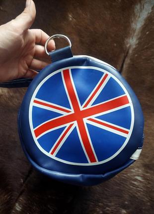 Стильна яскрава сумка бочка принт британський прапор унісекс3 фото