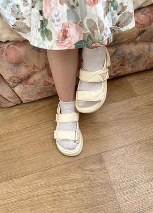 Босоножки детские 2