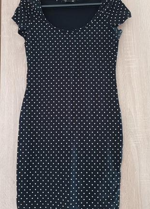 Стильна трикотажна брендова сукня