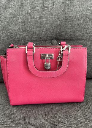 Яксраво рожева сумочка guess1 фото