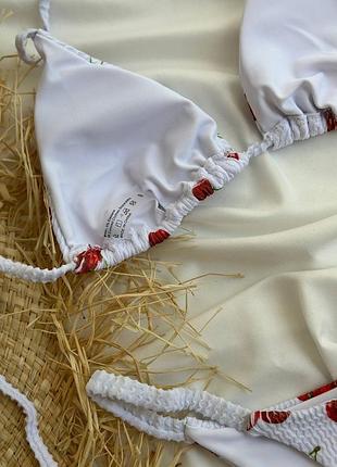 Жіночий роздільний білий купальник бікіні шторками з вишеньками фактурна тканина рубчик високі стрінги8 фото