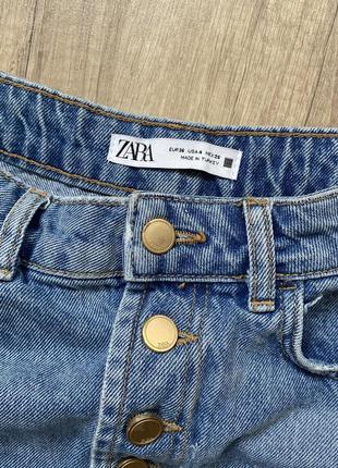 Трендовые синие джинсовые короткие шорты бермуды с рваностями zara, p.s3 фото