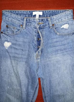 Женские джинсы прямого кроя с рваностями h&amp;m2 фото