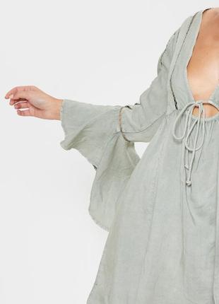 Пляжное платье бледно-хаки с завязками спереди и оборками на рукавах prettylittlething размер 424 фото