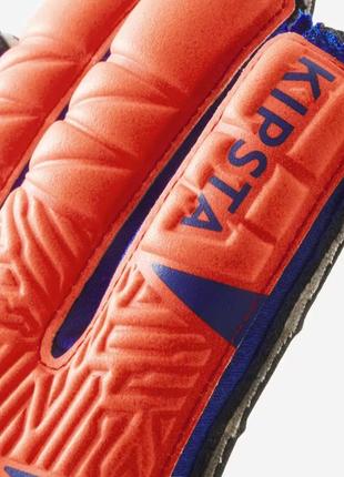 Детские вратарские футбольные перчатки размер 6 kipsta viralto shielder красно-синий