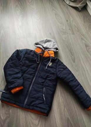 Куртка осіння для хлопчика на 4-5 років