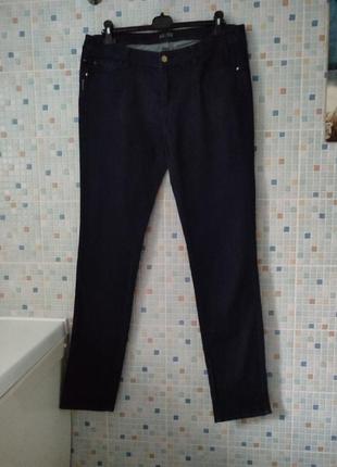 Джинсы armani jeans.