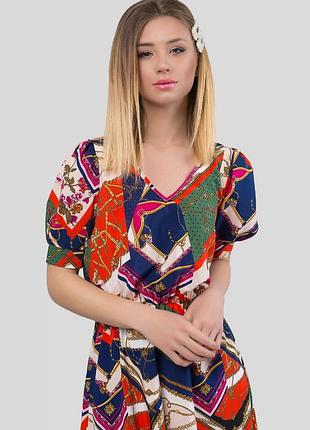 Платье с асимметричным принтом