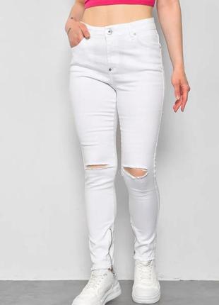 Стильные рваные джинсы с разрезами на коленях высокая талия
