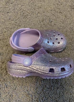 Кроксы crocs на девочку. размер c9(26 размер (16 см стелька)). оригинал
