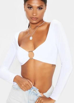 Білий короткий топ з довгими рукавами prettylittlething