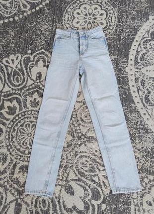 Прямі джинси