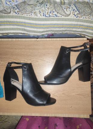 Туфли кожа с открытыми пальцами