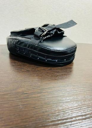 Боксерская перчатка лапы