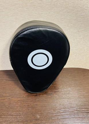 Боксерская перчатка лапы