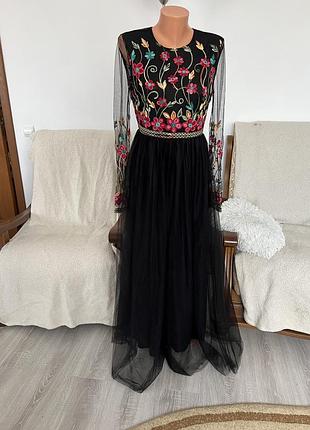 Вечернее платье