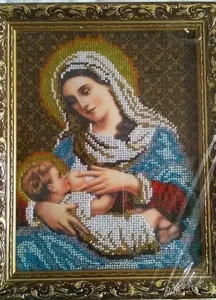Икона вышита бисером в рамке