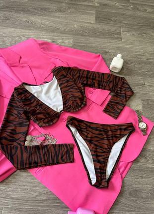 Купальник с длинными рукавами