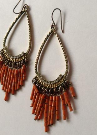 Длинные интересные серьги. бижутерия.