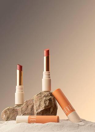 Помада для губ neverti