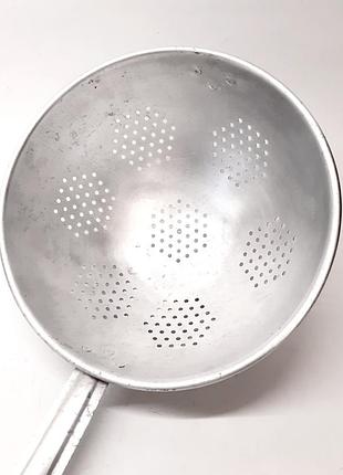 Дуршлаг ссср, алюминиевый винтажный б-у дуршлаг 40-21-9 см, клеймо, цена, следы времени