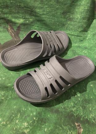 Шлепки шлепанцы