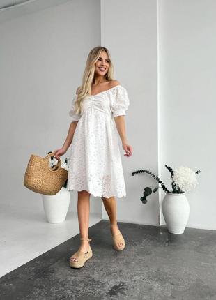 Сукня біла