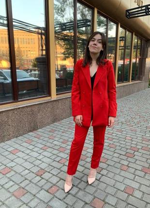 Красный костюм arjen