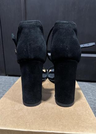 Босоніжки жіночі замшеві