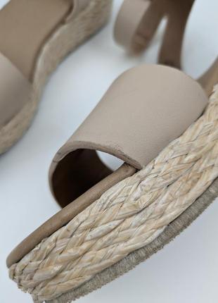 Босоніжки бежеві new look