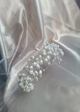 Обруч из бусин и хрусталя