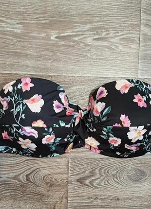 Шикарний бюст батал