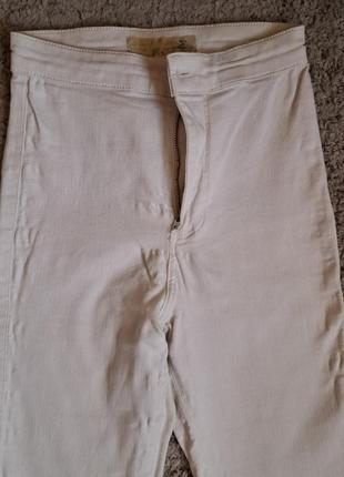 Белые skinny джинсы