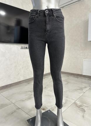 Джинсы мом, момы