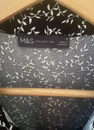 Платье с белым кружевом