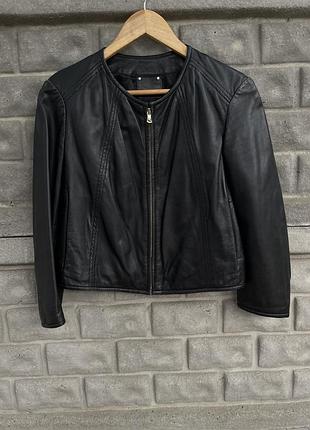 Кожаная куртка massimo dutti