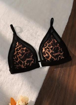 Бюстгальтер з застібкою