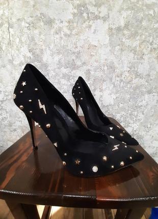 Лодочки от aldo с металлическими украшениями