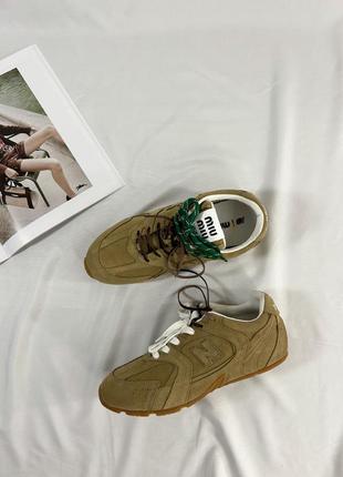 Кроссовки new balance x miu miu бежевые размер 385 фото