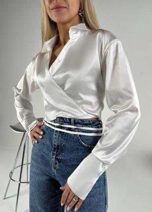 Шелковая укороченная блузка на запах с длинными рукавами3 фото