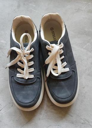 Кеди, кросівки, черевики, взуття