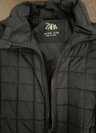 Демісезонна  куртка zara 2