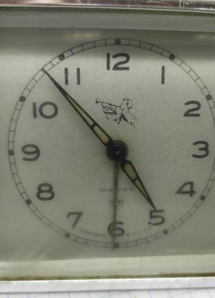 Часы с будильником слава пионер. 11 камней. ссср. на ходу