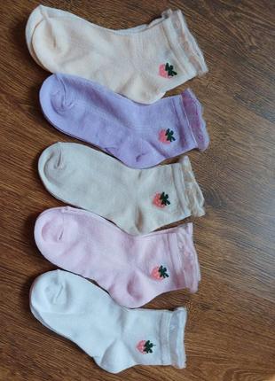 Шкарпетки на дівчинку