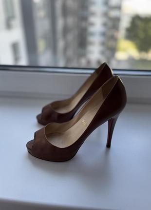 Туфли christian louboutin коричневые оригинал 39 размер