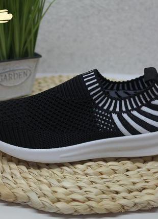 Apawwa текстильні кросівки сліпони чорні з білим1 фото