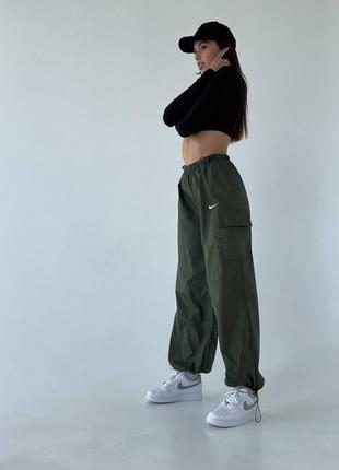 Базові штани карго на затяжках з логотипом nike